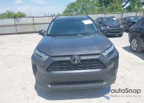 2023 Toyota Rav4 Xle z USA, uszkodzony, nr VIN 2T3P1RFV3PW383196
